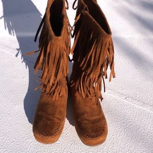 Girls boots